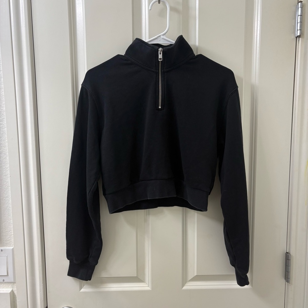TNA Airy AF Fleece Perfect Cropped Sweatshirt from Aritzia in Black